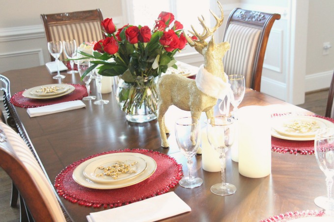 red rose table