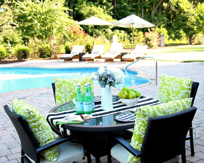 Black, white, and chartreuse green outdoor tablescape. www.jennelyinteriors.com