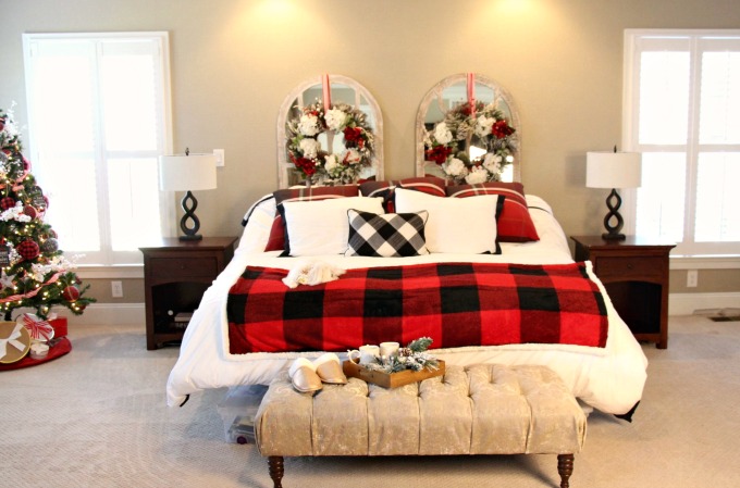 Merry and plaid bedroom with red and white wreaths