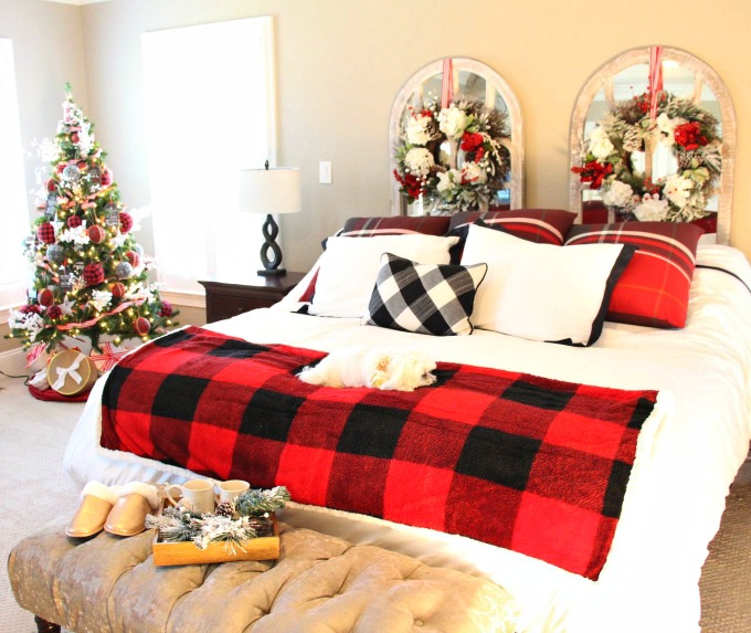 Merry and plaid bedroom Yourstrulyjenn.com