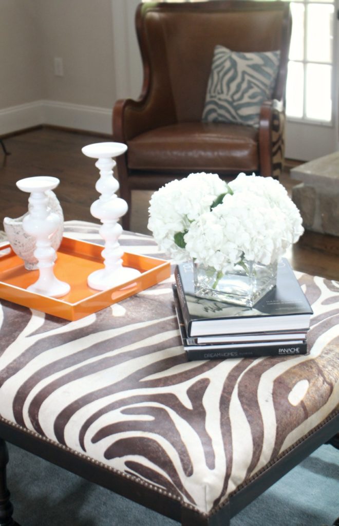 This room with gorgeous animal print is beautifully styled by Yours Truly Jenn for the summer house tour. 