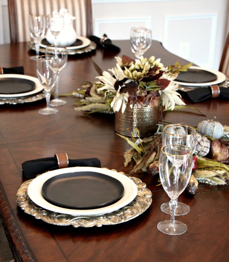 Neutral fall house tour part 2 styled by Jennelyinteriors.com